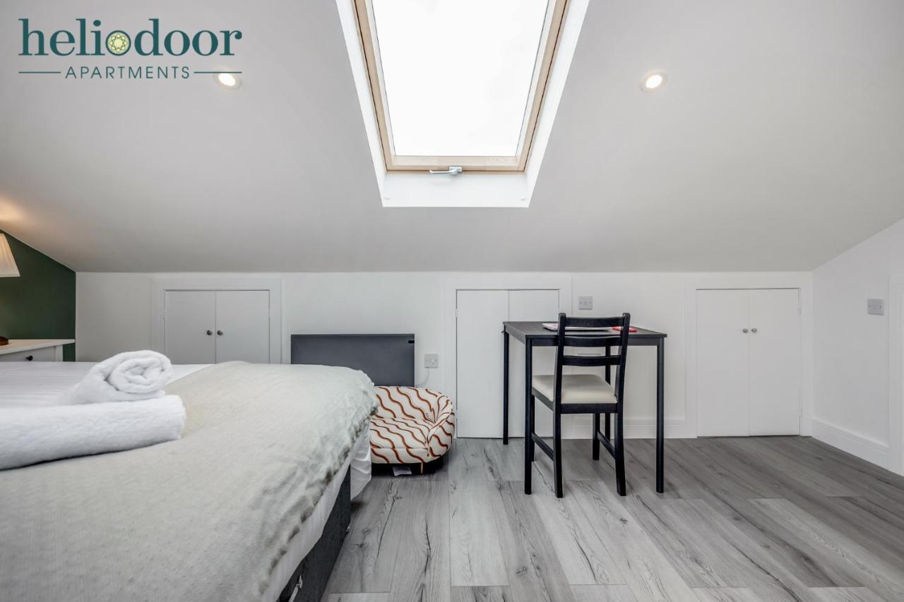 Milton Keynes Apartments, Sleeps Up To 5, Free Parking, Free Wifi & Movies, 7 Mins Drive To Milton Keynes Central Station For Direct Trains To London & The North Экстерьер фото