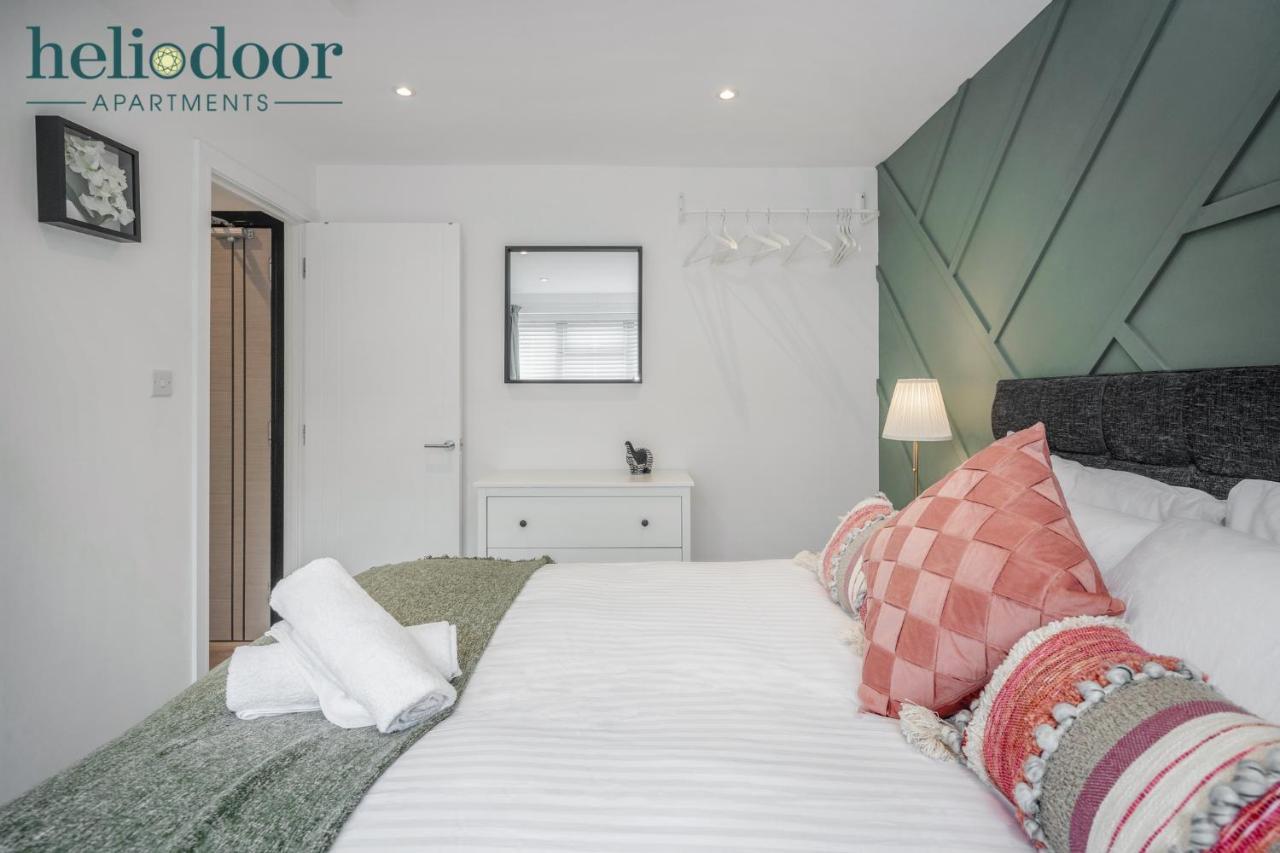 Milton Keynes Apartments, Sleeps Up To 5, Free Parking, Free Wifi & Movies, 7 Mins Drive To Milton Keynes Central Station For Direct Trains To London & The North Экстерьер фото