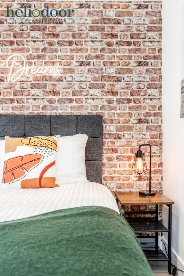 Milton Keynes Apartments, Sleeps Up To 5, Free Parking, Free Wifi & Movies, 7 Mins Drive To Milton Keynes Central Station For Direct Trains To London & The North Экстерьер фото