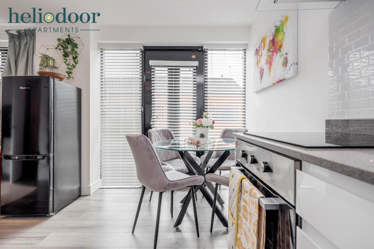 Milton Keynes Apartments, Sleeps Up To 5, Free Parking, Free Wifi & Movies, 7 Mins Drive To Milton Keynes Central Station For Direct Trains To London & The North Экстерьер фото